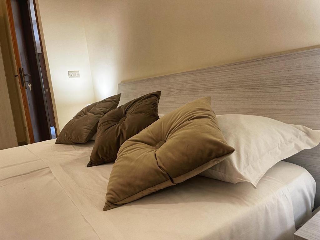 Sicania Rooms Comfort & Relax เอนนา ภายนอก รูปภาพ