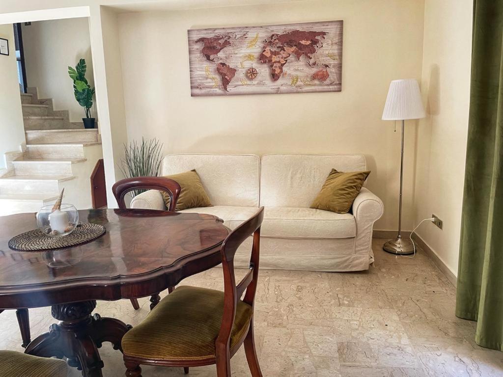 Sicania Rooms Comfort & Relax เอนนา ภายนอก รูปภาพ